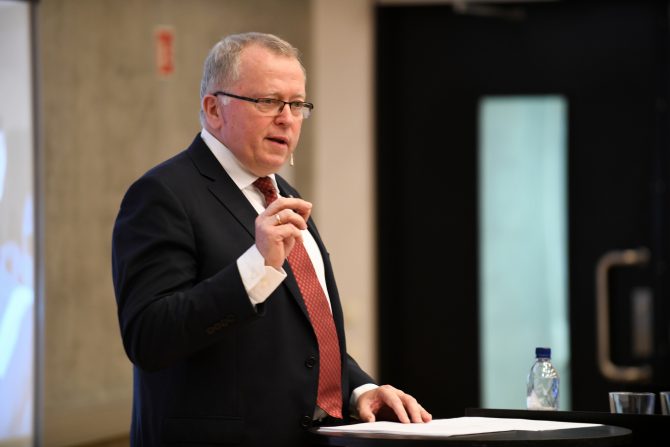 Keynote speaker Eldar Sætre, CEO of Equinor. Photo: Hallvard Lyssand/NHH