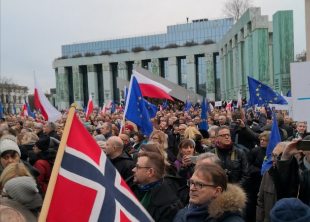 #1000RobesMarch in Warsaw on 11 January 2020 where Rafto organised a Norwegian delegation that participated in the demonstrations.
