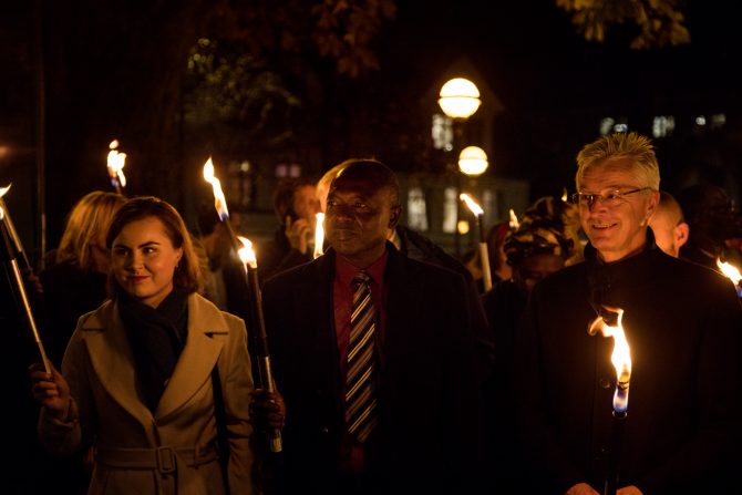 Many people took part in the subsequent torchlight procession, to show support for the AJPNV’s efforts to combat torture and rehabilitate survivors, and then to lead the procession together with the Mayor of Bergen and the County Mayor of Vestland.